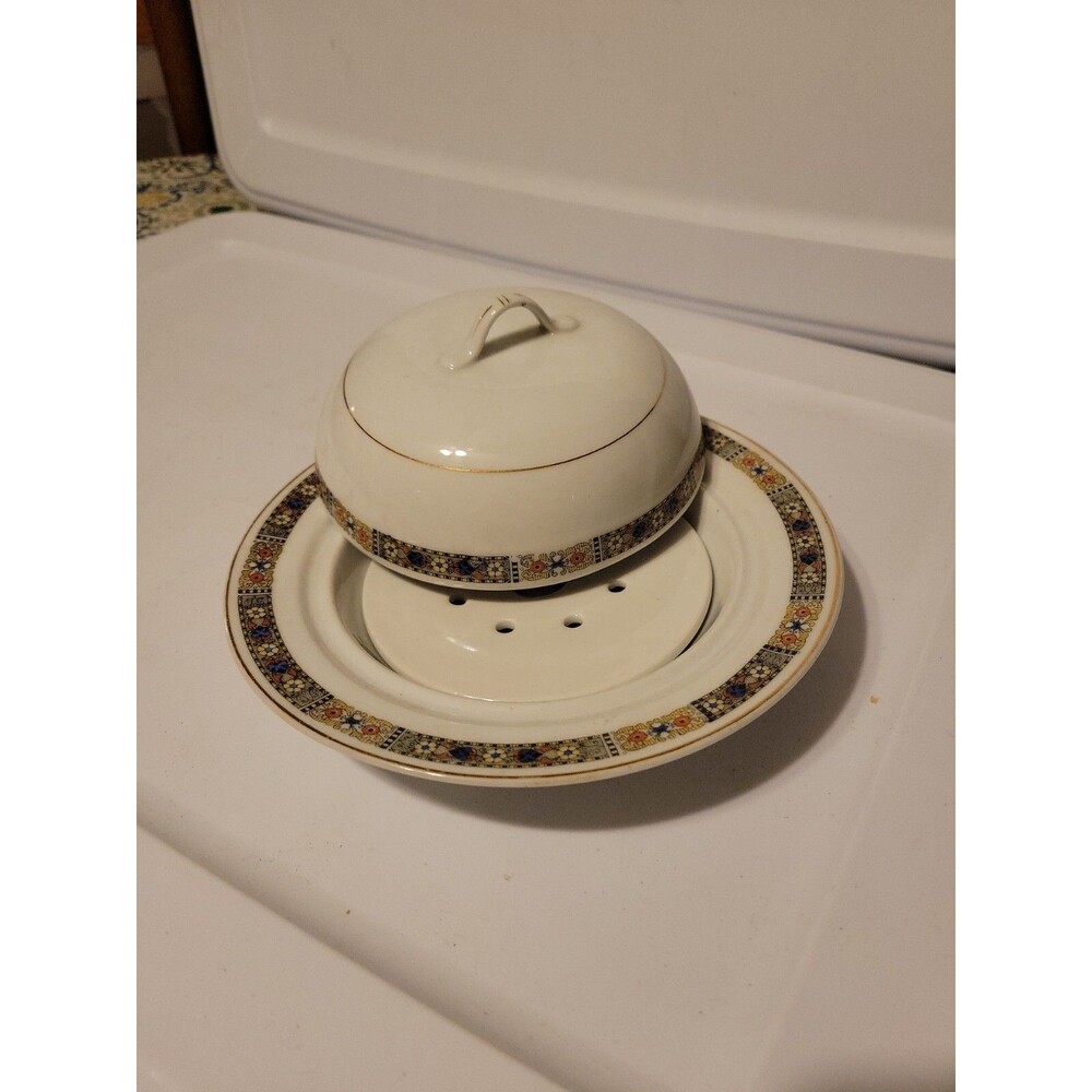 Thun Thu15? Thu25? ROUND Butter Dish With Insert Czechoslovakia Gold Trim Lid